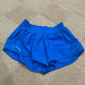 Lululemon Hotty Hot Shorts-LR-2.5”-Size 2